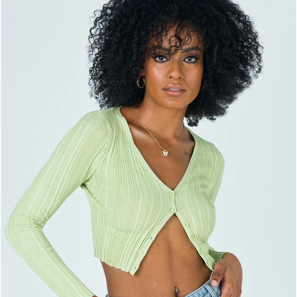 HOST PICK 🌺🌺 PRINCESS POLLY SWEATER 🎉🎉 - Picture 10 of 10